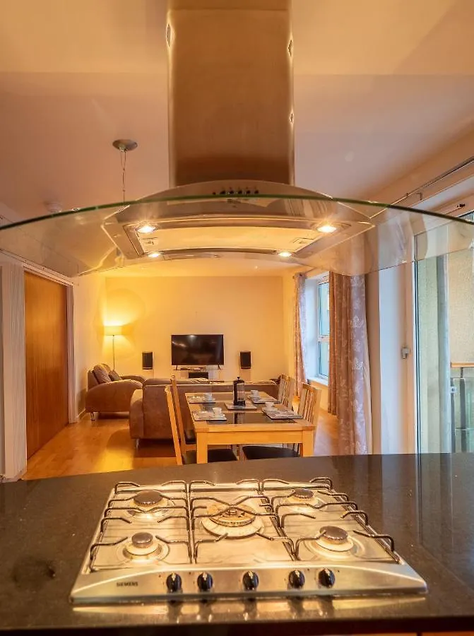 Altido Elegant 2Br Apt With Balcony And Parking Apartment Edinburgh